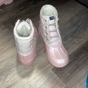Girls size 1 sperry duck boots. BRAND NEW NEVER WORN